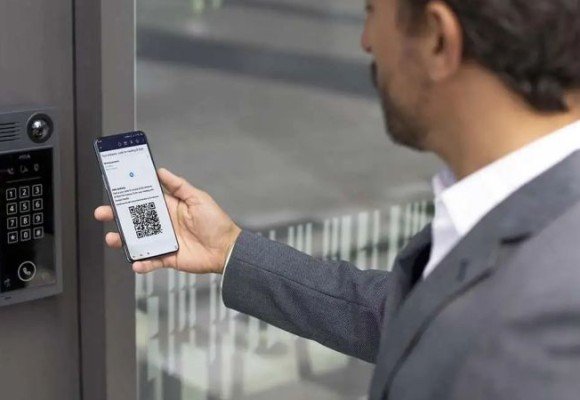 How do QR codes add value to access control systems?